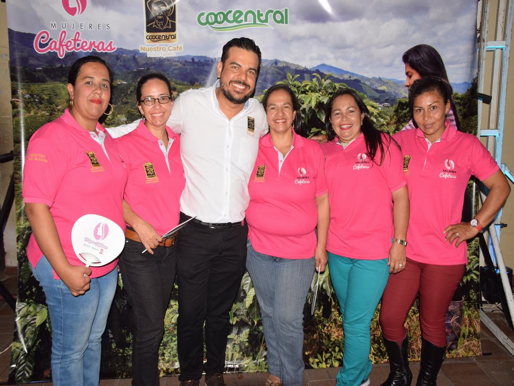 Deisy Quintero, Nubia Ortiz Rodríguez, Sergio Flórez, Gabriela Quintero, Lourdes Urriago y Marcela Rojas Rojas.